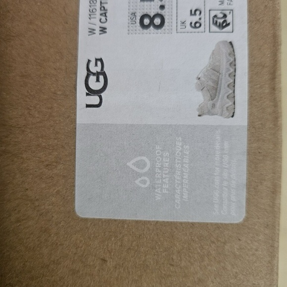 UGG Cream Sneakers with Zigzag Sole - Picture 7 of 7